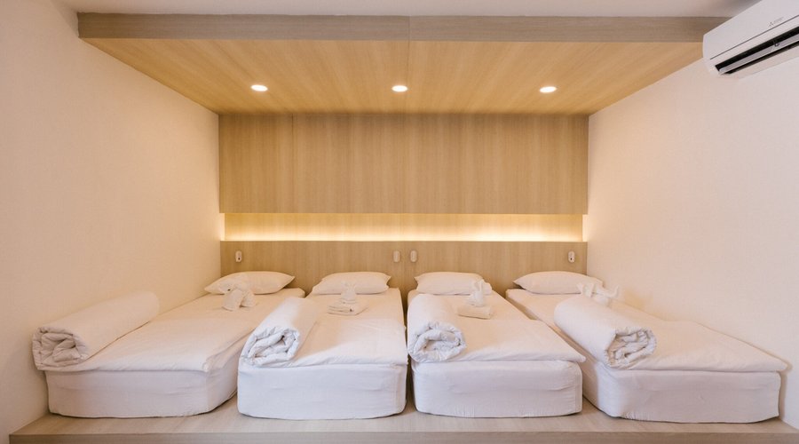 Fun Family (4 Twin Beds)