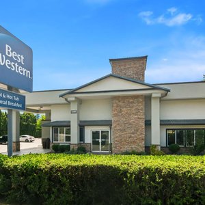 BW MapleRidge BC Exterior