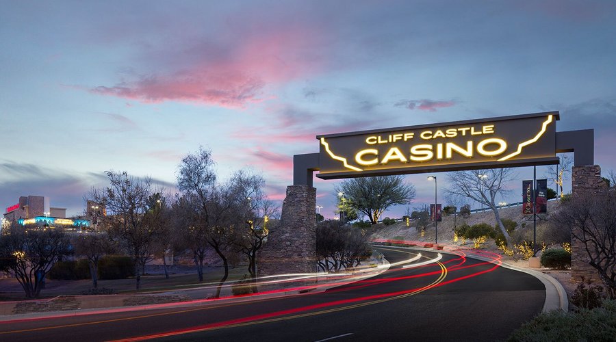 The driveway leading up to Cliff Castle Casino Hotel.