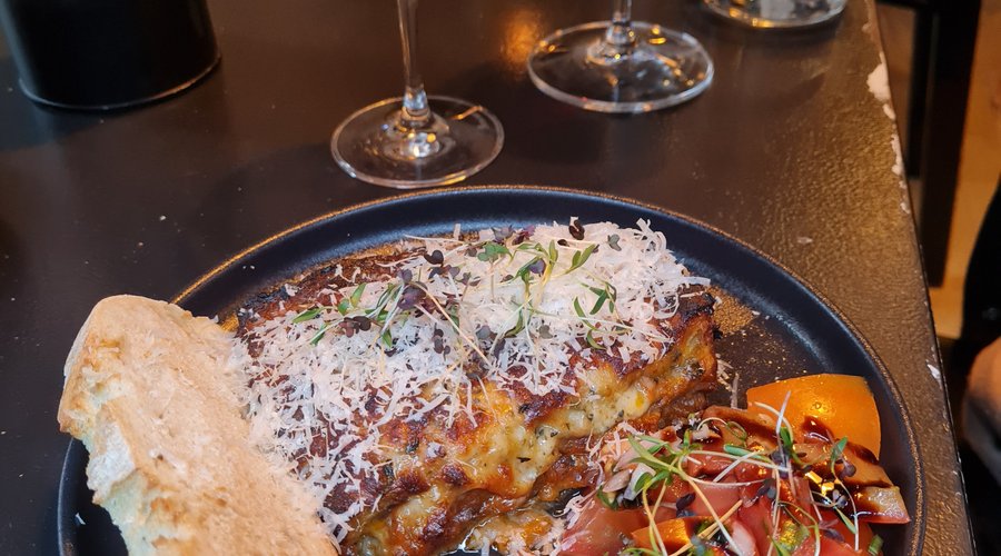 The lasagna is to die for!