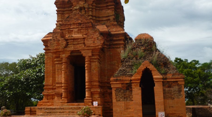 Po Sah Inu Towers , Phan Thiet , dicembre 2024 