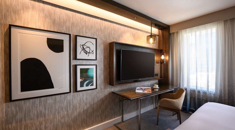Guest room