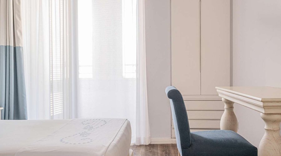 Guest room