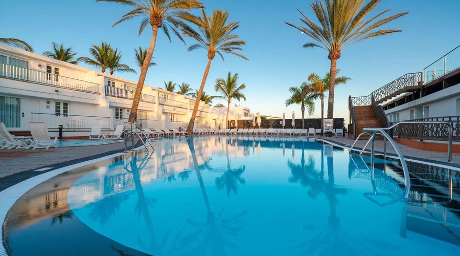 Pool - outdoor