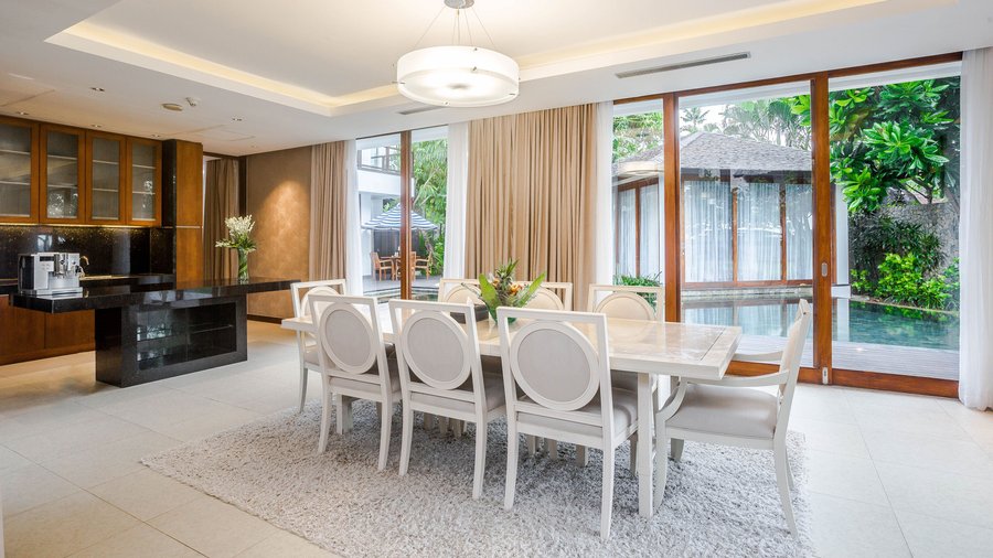 Baruna Bali 4 Bedroom Villa dining room