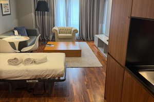 Room & Suite