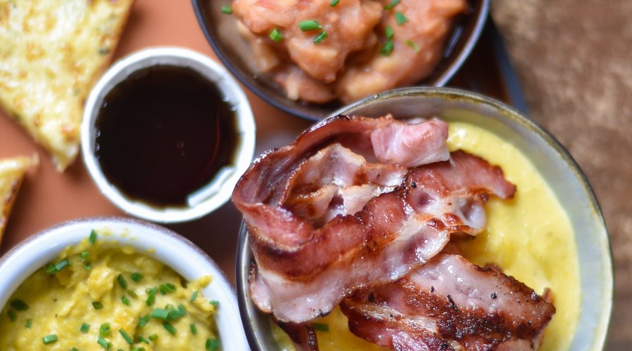 Nouveautés gourmandes au Canadian Brunch 🍁  Ton week-end mérite une dose de réconfort (et de brunch 🤤) !  Découvre la purée de maïs, les brioches perdues dorées à souhait, et un fondant au chocolat qui porte bien son nom… le tout accompagné de nos incontournables œufs brouillés, fromaillette, beans, bacon grillé et fruits.  🔥 De quoi faire danser tes papilles et ton estomac !  Viens bruncher, viens craquer 💛  🕙 Tous les dimanches de 11h à 14h30 !🥞 📍 Les BockAle, Montpellier