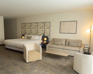 Room & Suite