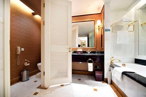 Room & Suite