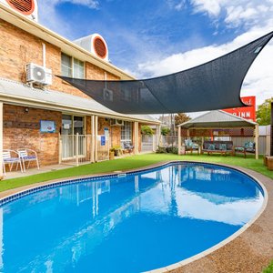 Seasonal pool 