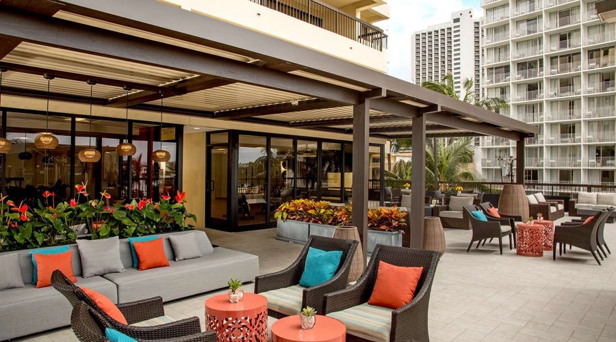 Aston Waikiki Beach Tower - 4th Floor Deck Seating Area