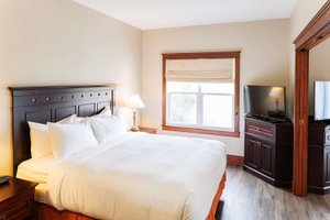 Room & Suite