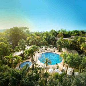 Contamos com a piscina principal e piscina infantil.