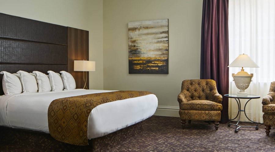Lusso Deluxe Larger Guest Room