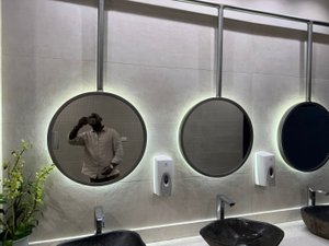 Room & Suite