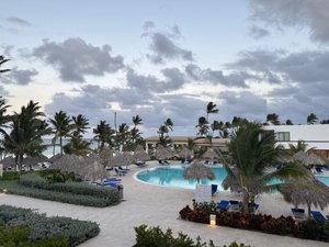 Pool & Beach