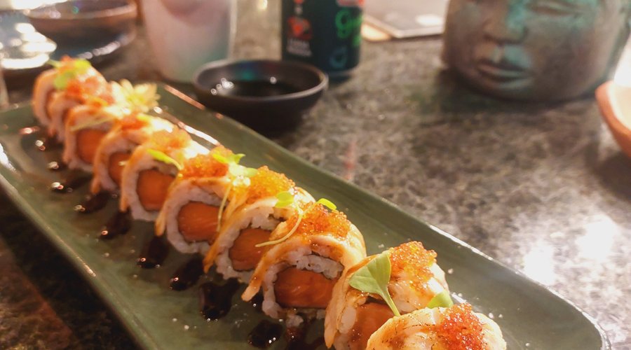 Uramaki comm ovas de capelin