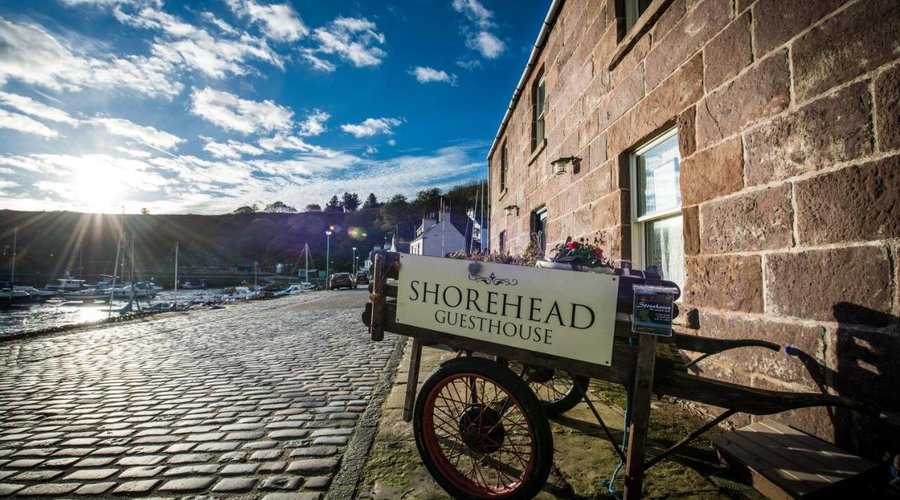 Shorehead guest House marks the start of the stunning coastal path from Stonehaven to Dunnottar Castle.