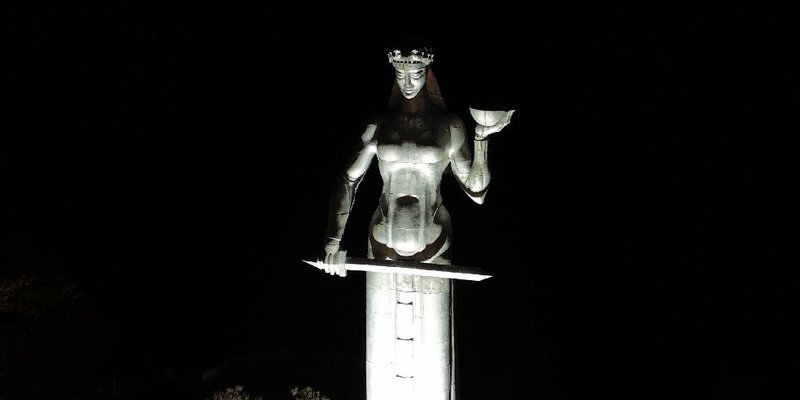 这是2025年3月21号在第比利斯夜游时我拍的照片