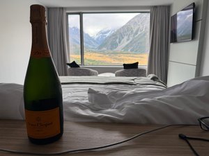 Room & Suite