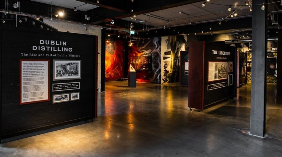 Learn about the history of Irish Whiskey & the Teeling Whiskey Distillery on our fully guided Tours. 