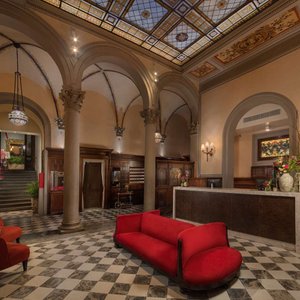 NH Collection Porta Rossa Lobby Hotel Couch