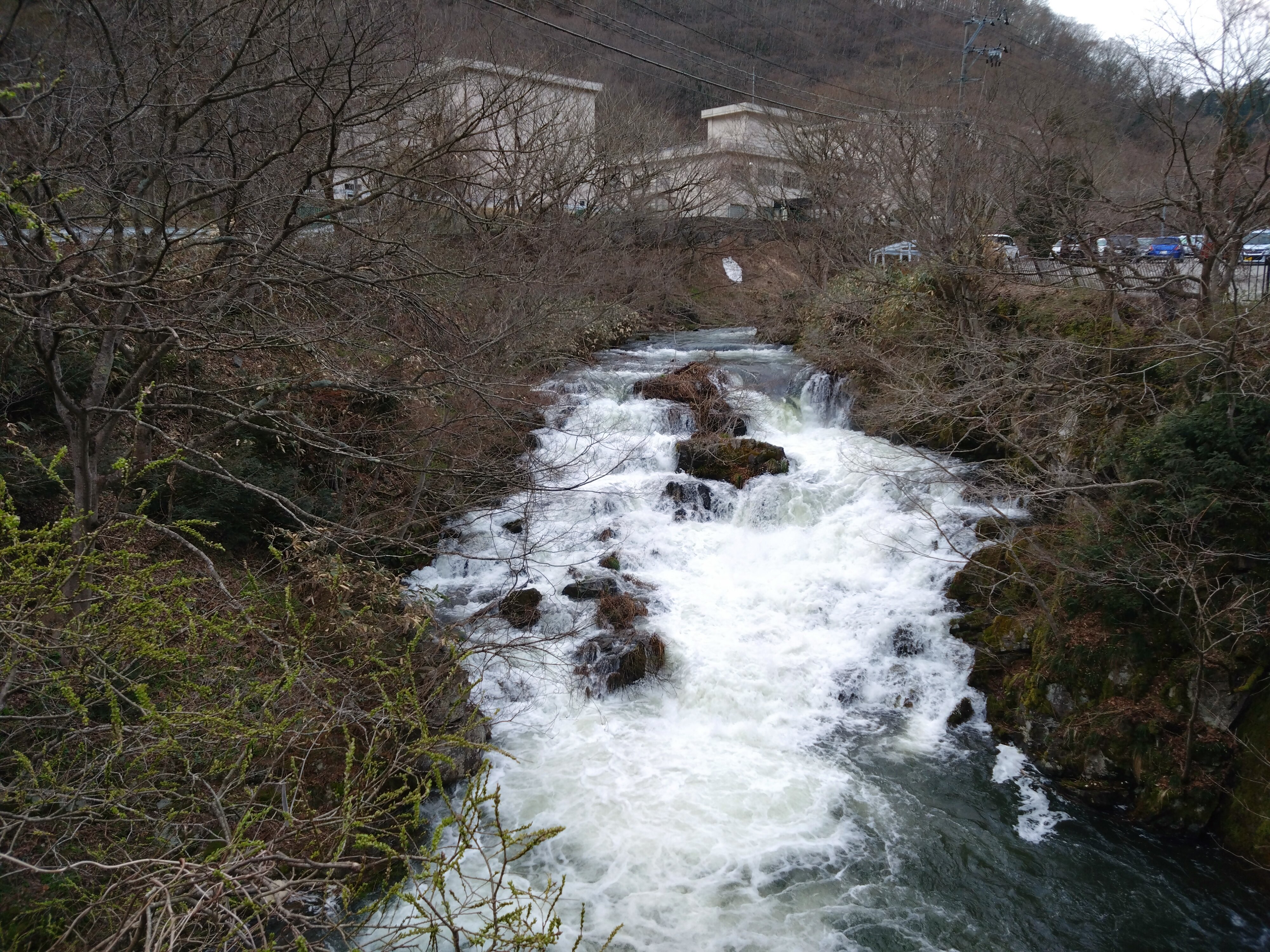 Spirited hot spring town] Autumn in Oushu-sanrakugo