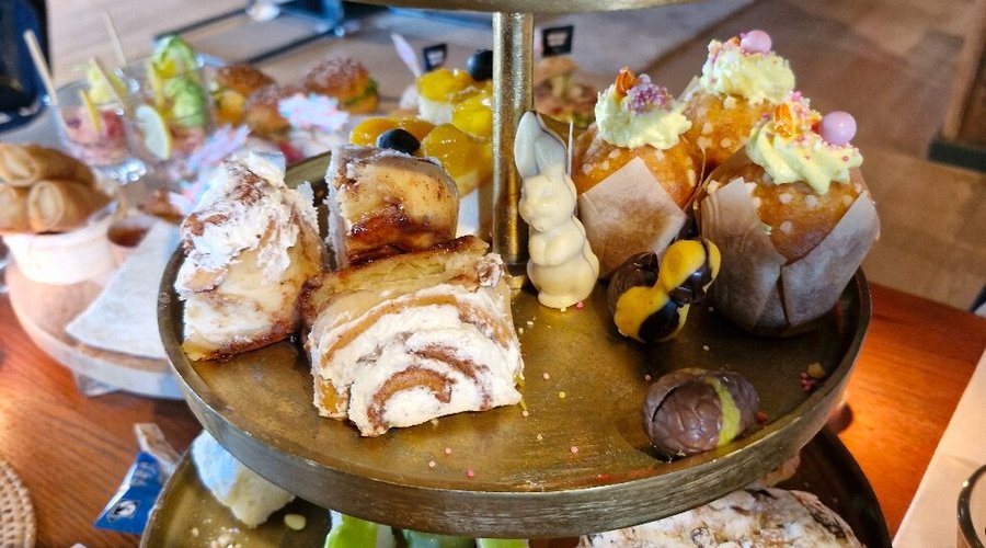 TRES TAPAS AND WINEBAR METEREN - Restaurant Reviews, Photos & Phone Number - Tripadvisor