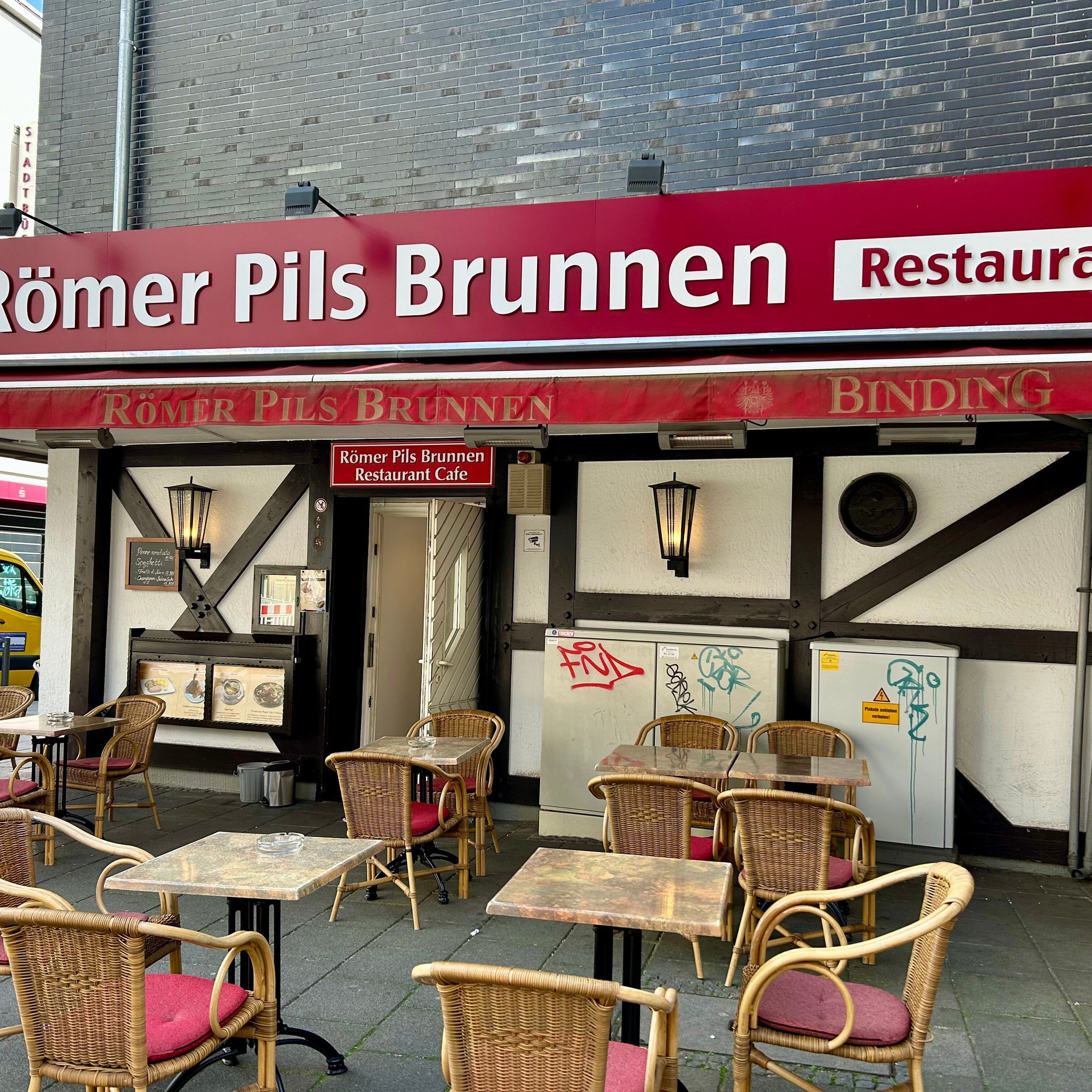 RÖMER PILS BRUNNEN, Frankfurt - Altstadt - Restaurant Reviews, Photos & Phone Number - Tripadvisor