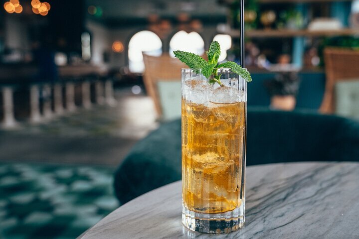 The Pope House Bourbon Lounge creates their Maker's Mark