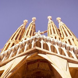 Sagrada Familia Guided Tour with Skip the Line Ticket 