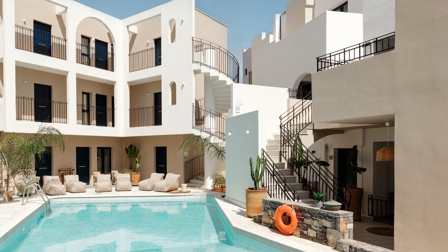 caption - LAST MINUTE KRETA