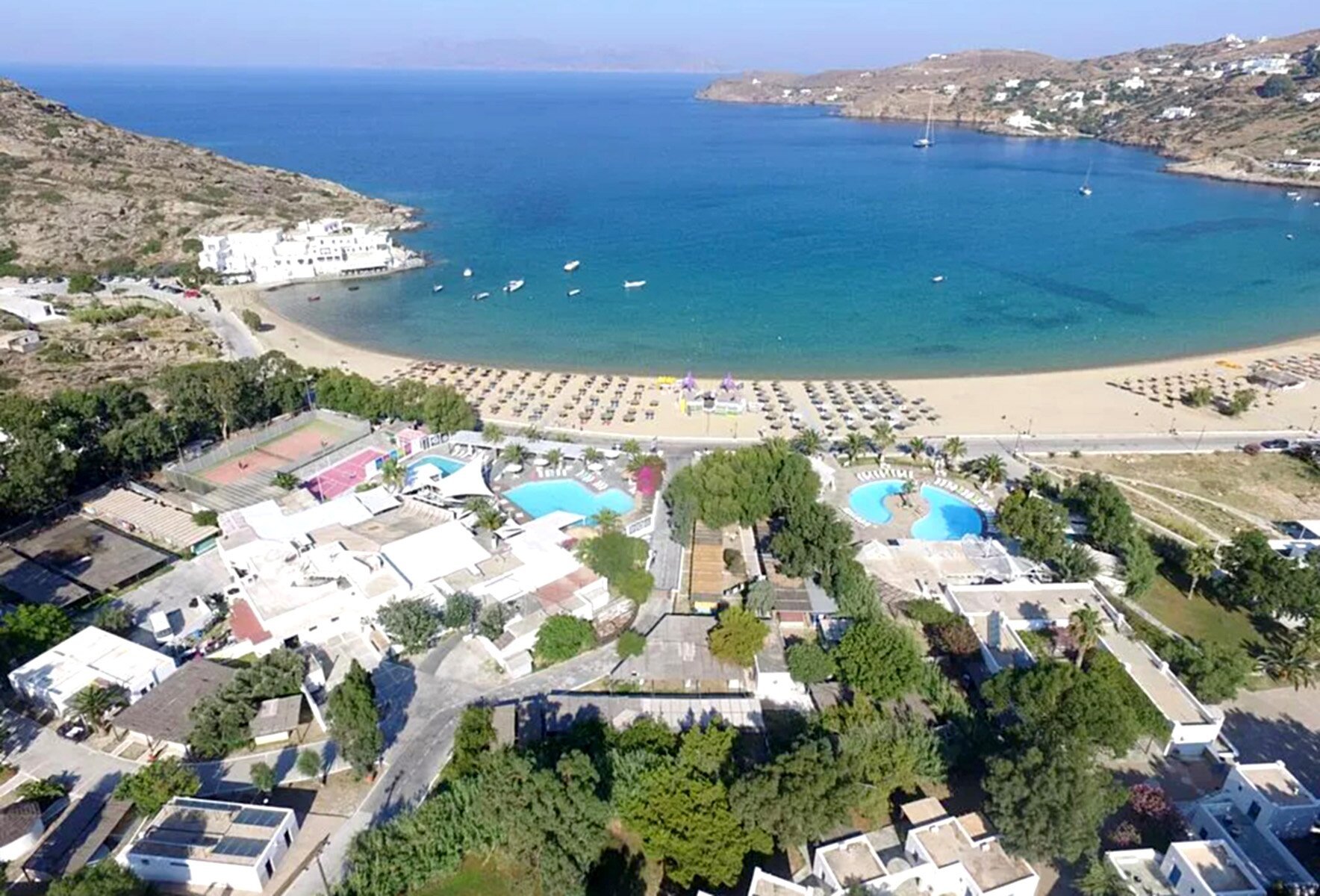 FarOut Beach Club by null
