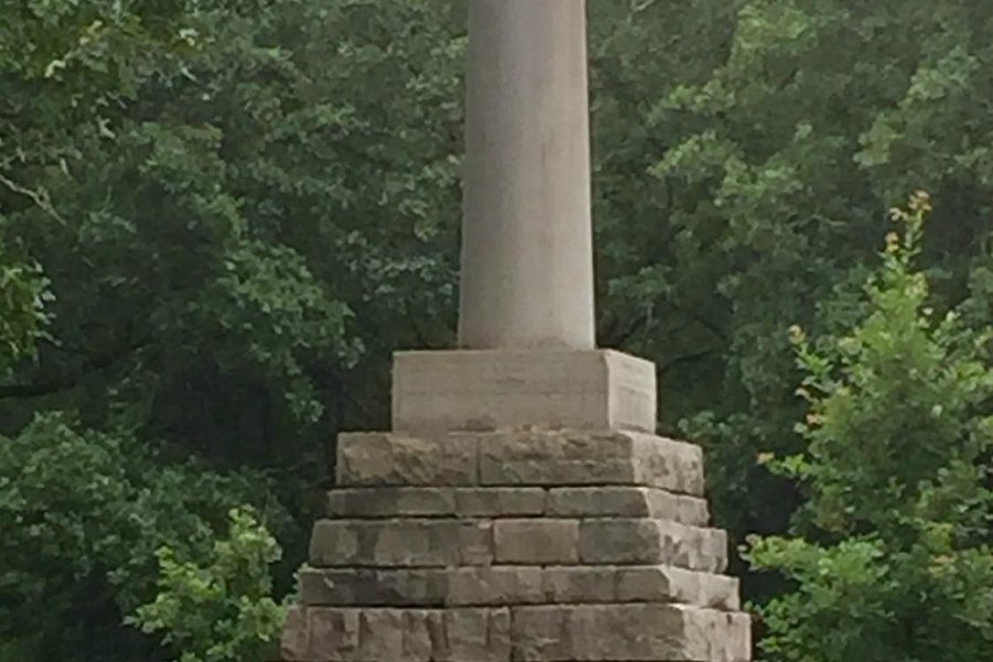 Meriwether Lewis Park and Monument image