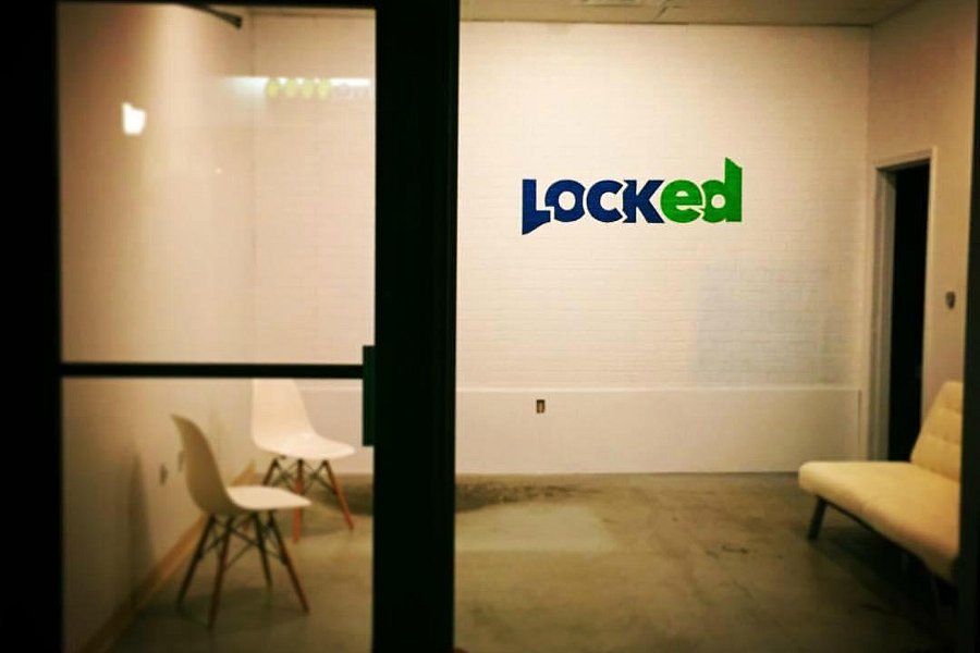 Locked Manhattan image