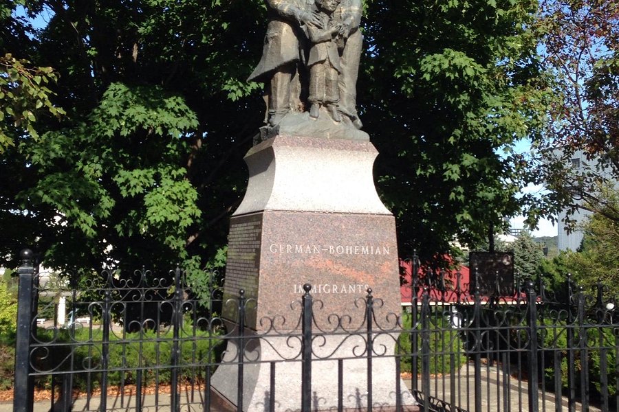 German-Bohemian Immigrants Monument image