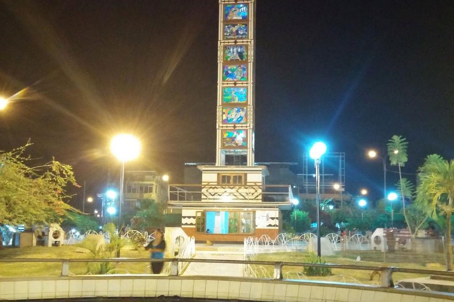 Plaza del Reloj image