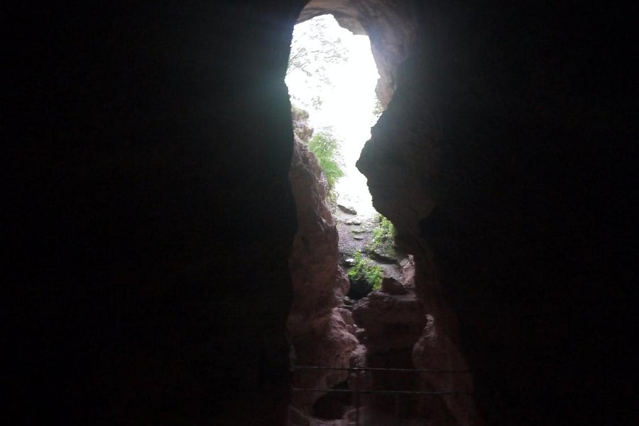 Azokh Cave image