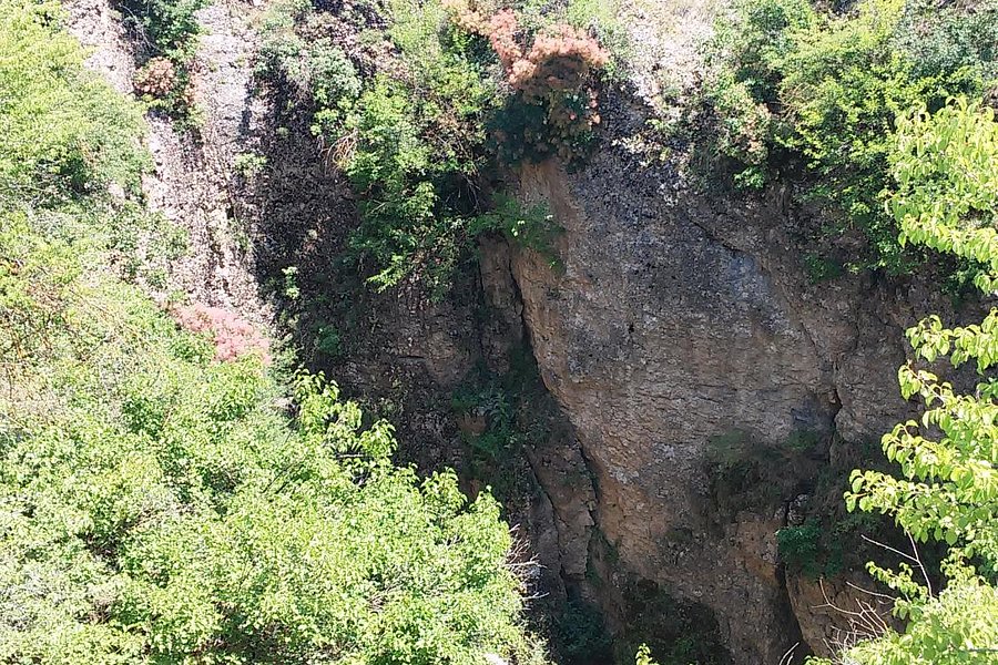 Garvanitsa Cave image