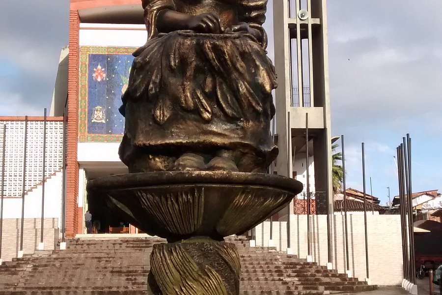 Monumento a la Tejedora image