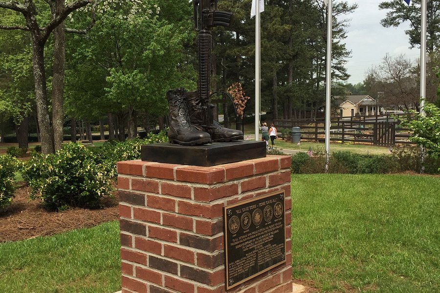 Johns Creek Veterans Memorial Walk image