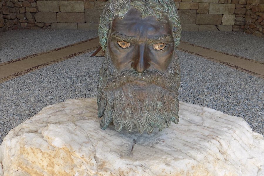 Tomb of Seuthes III image