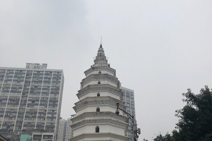 Bao'en Tower image