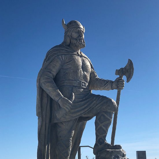 Gimli Viking Statue image