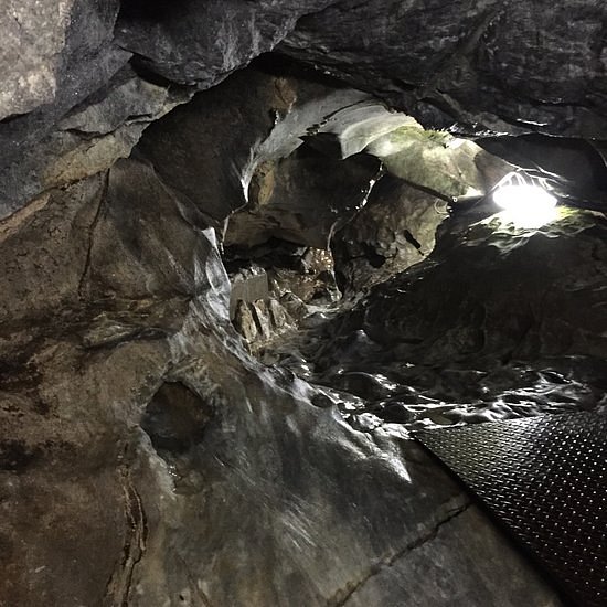 Irimizu Limestone Cave image