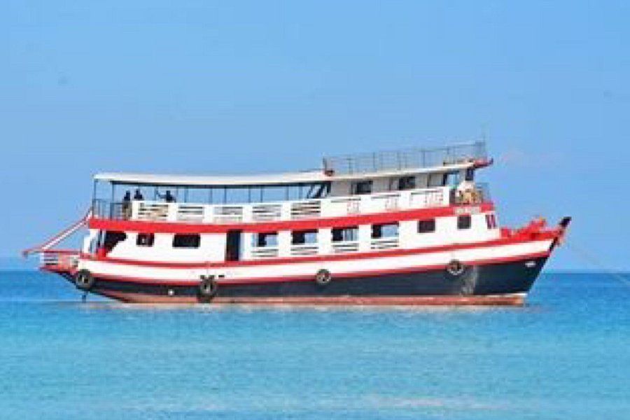 The Islander Boat Tour image