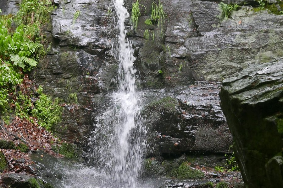 Starohutsky vodopad image