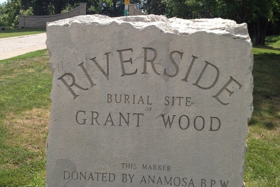 Riverside cemetery image