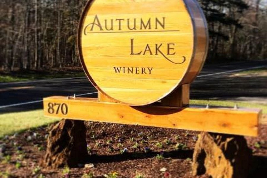 Autumn Lake Winery image