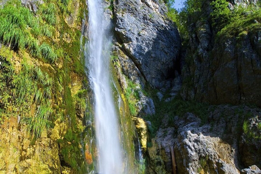 Grunasi Waterfall image